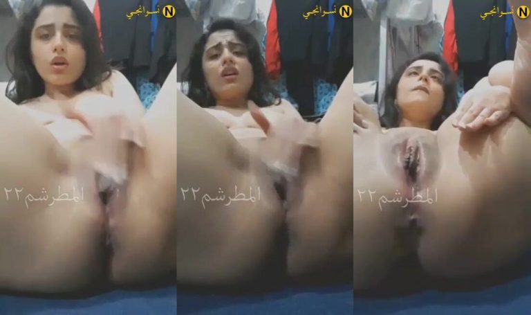 البت مولعة فاشخه كسها فرك وتتوجع بصوت عالي
